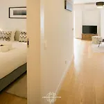 דירה Designer With Pool By Lovelystay