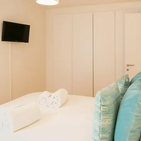 Designer With Pool By Lovelystay Apartamento Lisboa