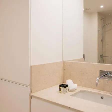 Designer With Pool By Lovelystay Apartamento Lisboa